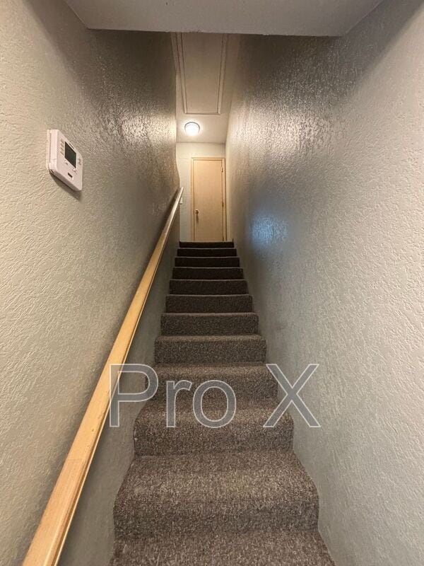 Building Photo - 1366 E Sequoyah Ct