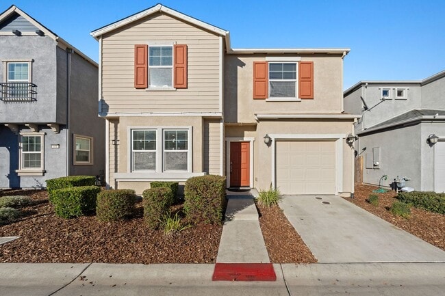 Primary Photo - 461 Ashwick Loop