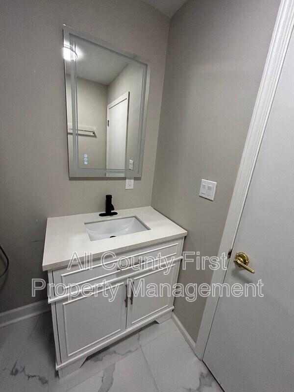 Building Photo - 69 Meldon Ave SE