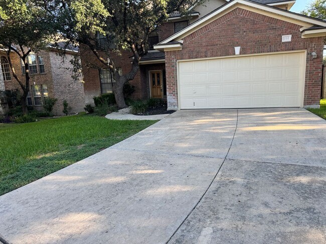 Building Photo - GATED COMMUNITY  |  STONE OAK  |  4 BEDROO...
