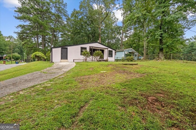 Building Photo - 3102 McKenzie Rd