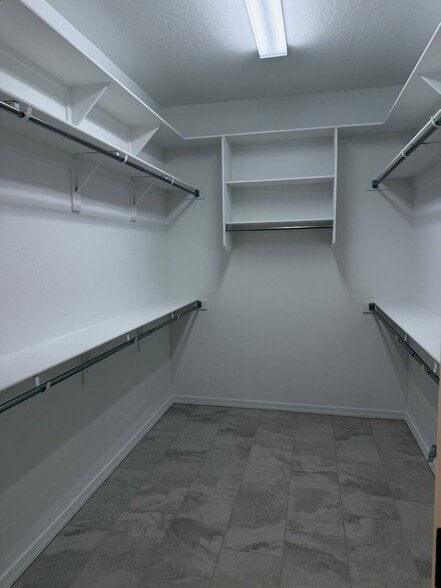 Building Photo - 10924 E Texas Ave