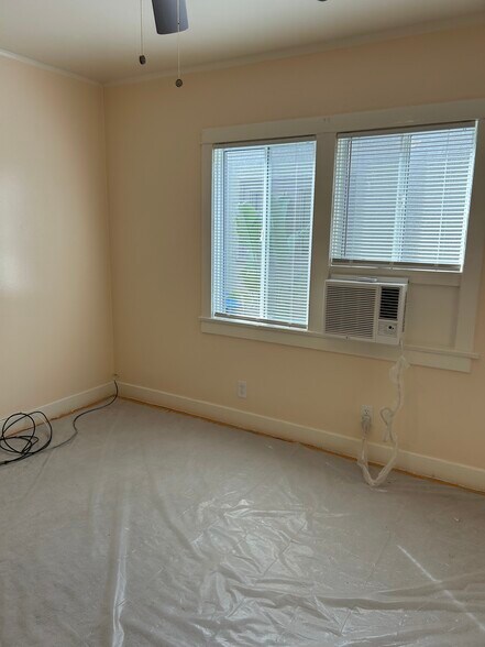 Building Photo - 515 N Garfield Ave