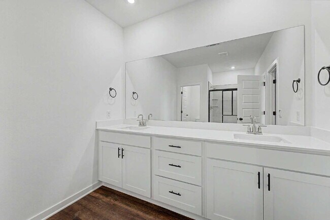 Building Photo - Brand NEW 3-Bedroom Retreat with Granite Finishes & Cozy Fireplace in Farmington!