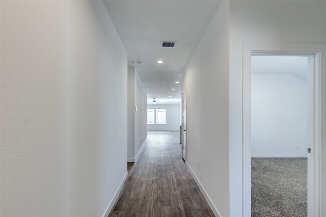 Building Photo - 14219 Black Cyn Ln