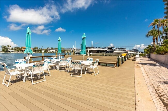 Building Photo - 700 Island Way