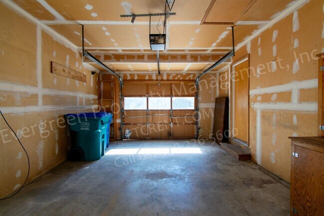 Building Photo - 1117 Fairview Dr