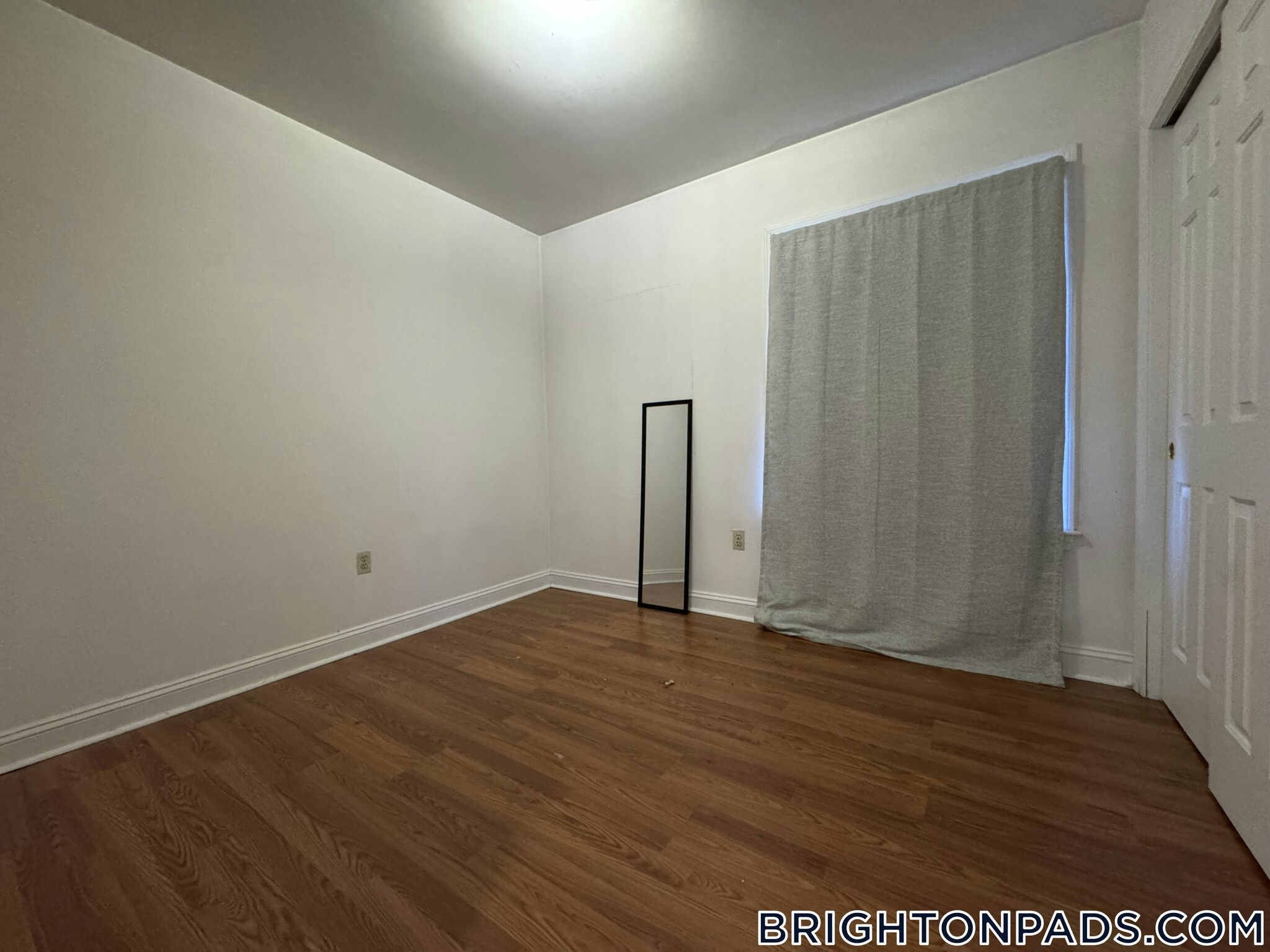 Building Photo - 8 Glencoe St