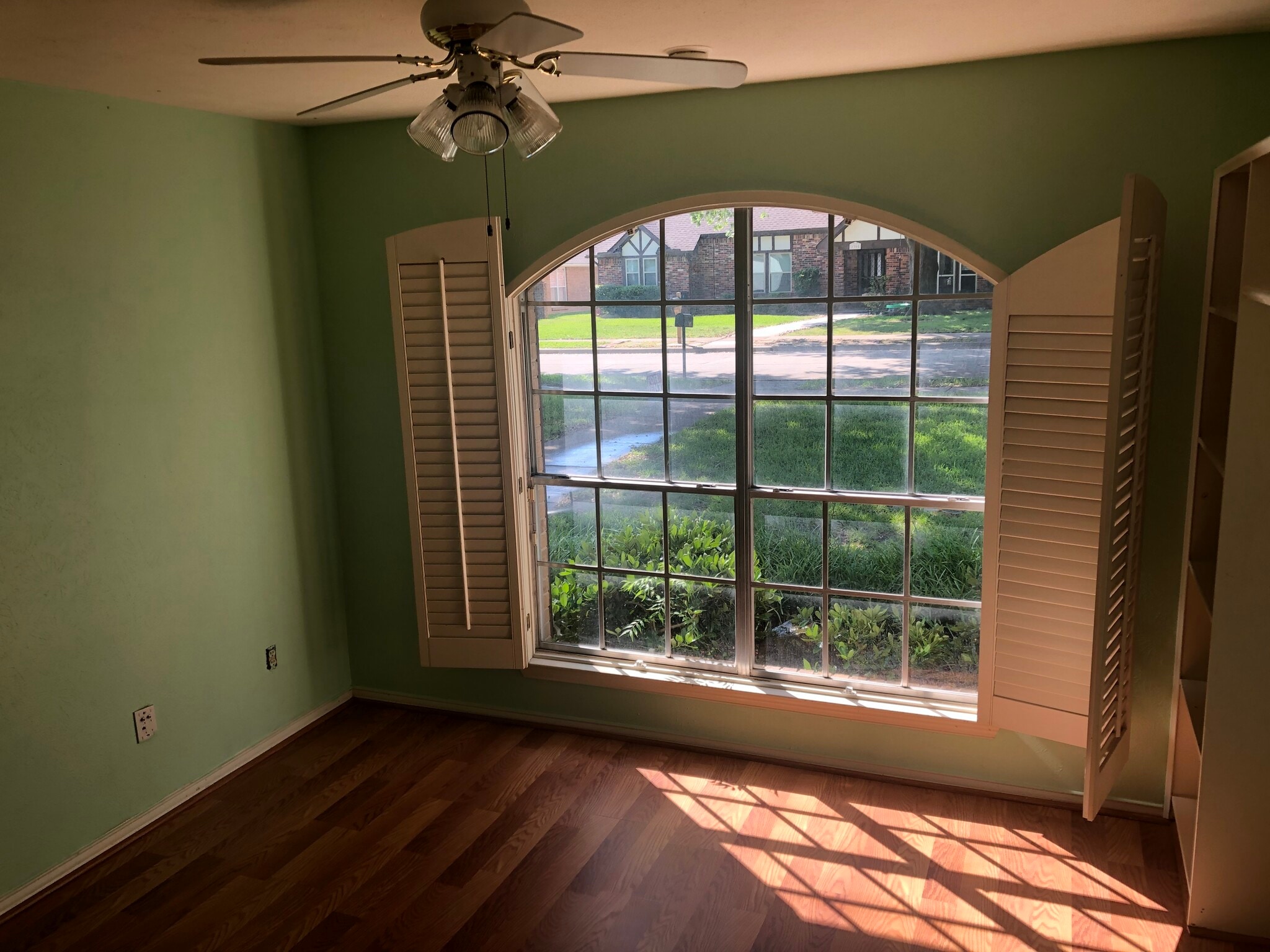 Building Photo - 2304 Canyon Valley Trl