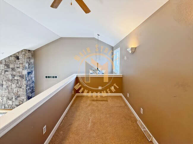 Building Photo - Executive Duplex: 3 Bed 3.5 Bath w/ 2 Stall Heated Garage