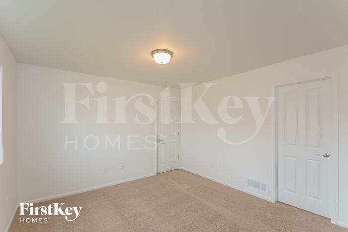 Building Photo - 10201 Luneth Dr