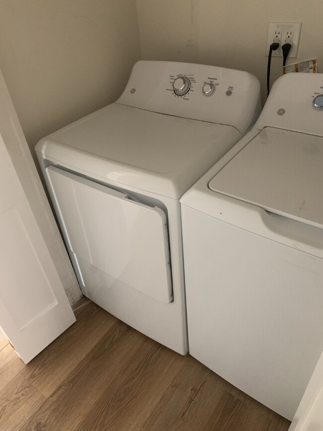 Building Photo - Brand New 2BR/1BA with Downtown LA Views i...
