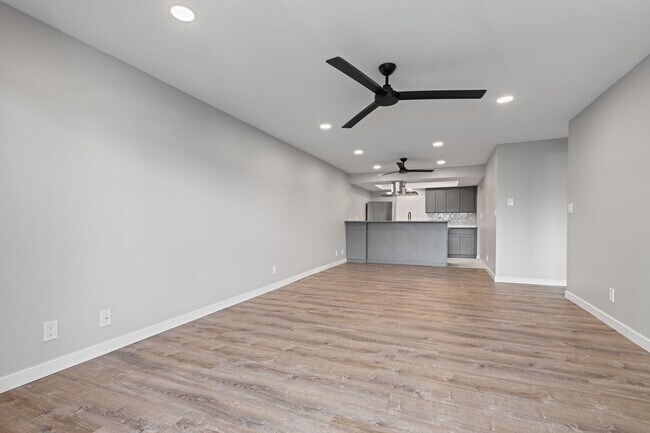 Building Photo - Large Freshly Remodeled and AIR CONDITIONE...
