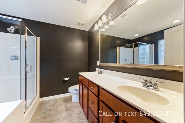 Building Photo - 341 Drayton Pl Dr