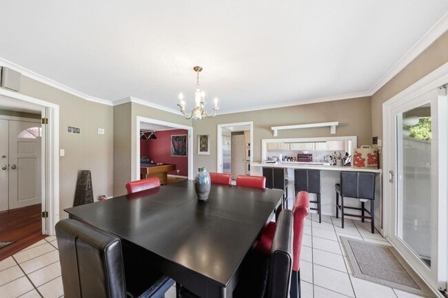 Building Photo - 25 Warmwood Way