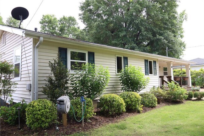 Building Photo - 3432 Gilleland Cir