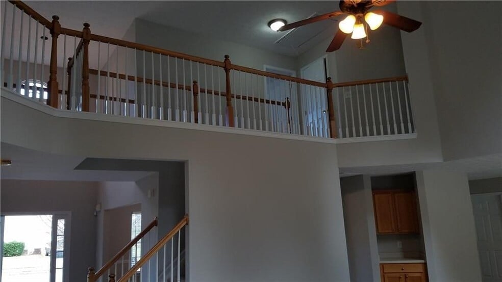 Building Photo - 3652 Roxfield Dr NE