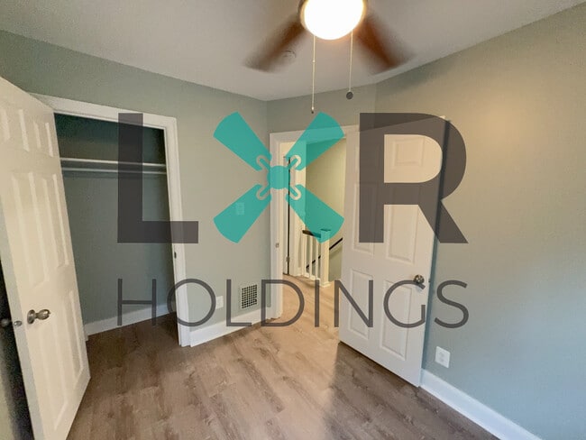 Building Photo - 1236 Clover Ln