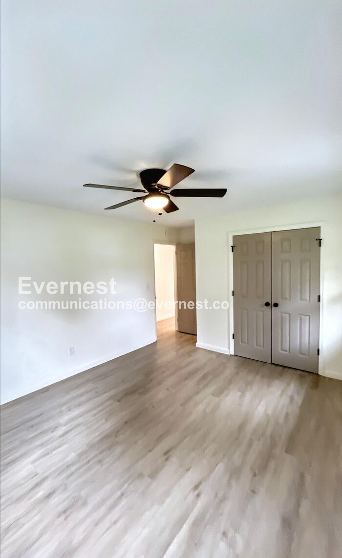 Building Photo - 11800 Dolly Pond Rd