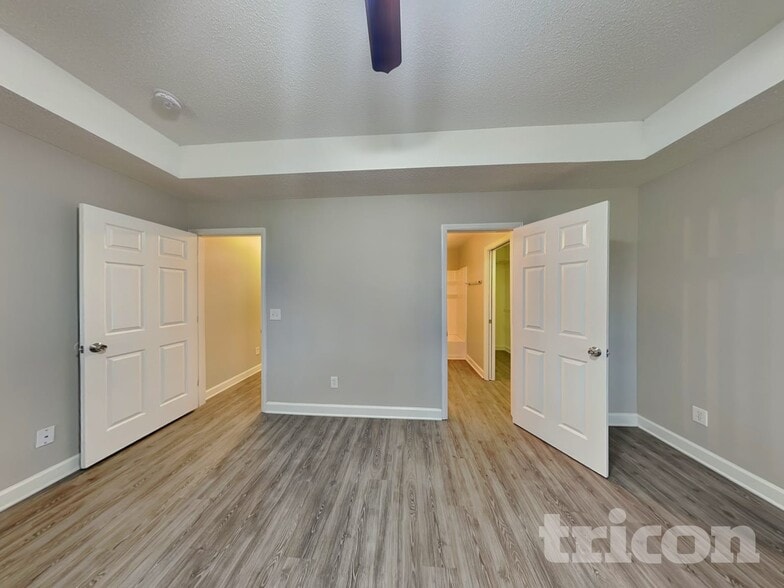 Building Photo - 2 Abbey Rd