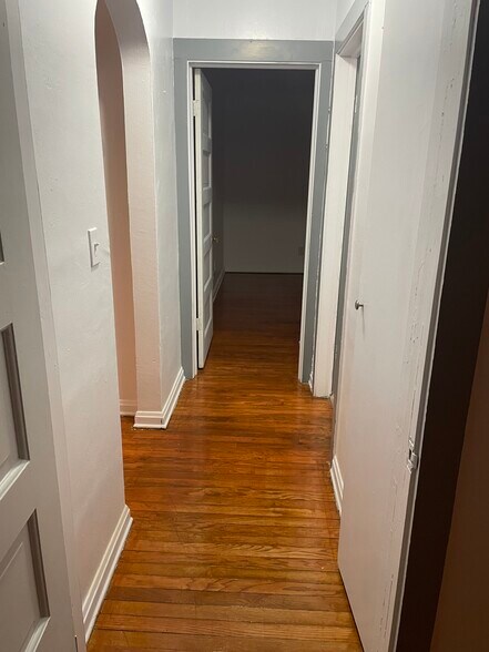 Hallway - 812 N Linn St