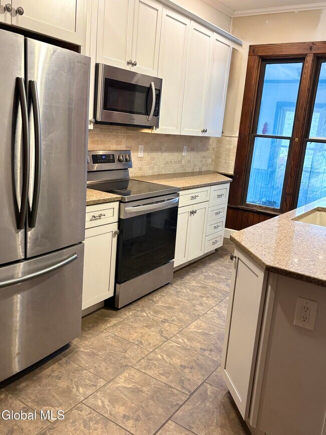 Building Photo - 260 Clark Rd