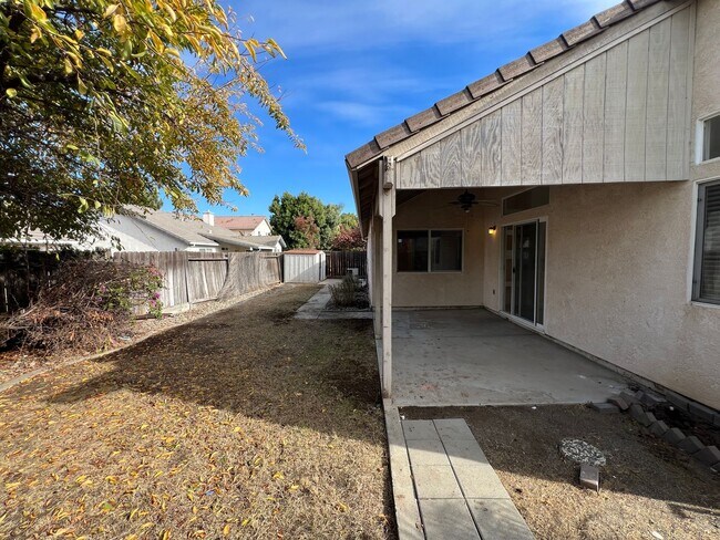 Building Photo - Single story in Sylvan School District!