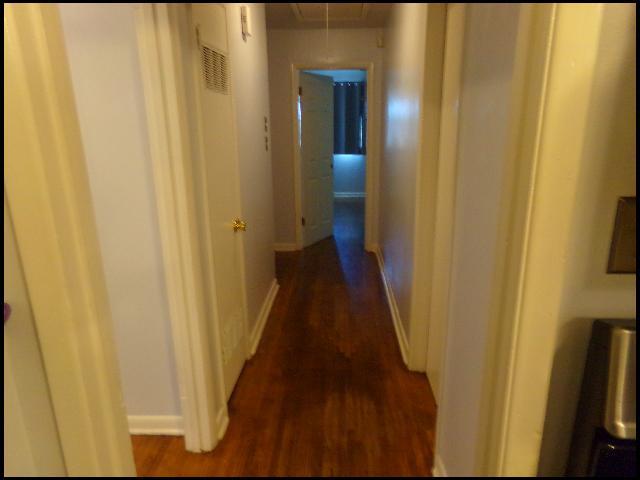 Building Photo - 9910 Brooks Ln