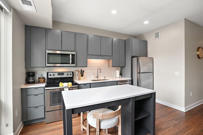 Building Photo - 1410 Nicollet Ave