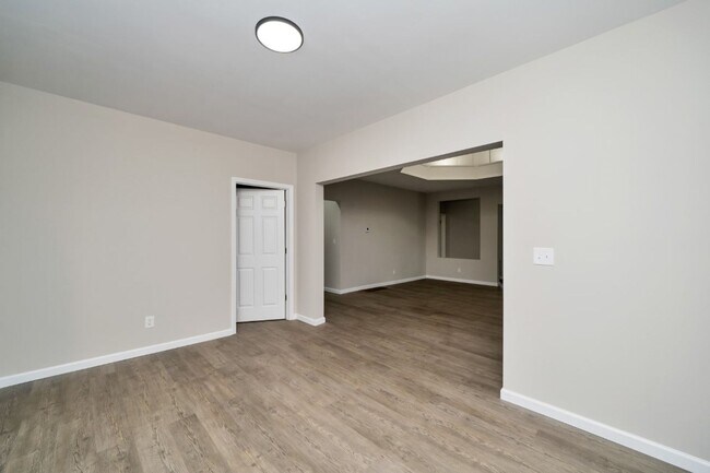 Building Photo - Beautiful New 4bd/2bath -Don’t Miss This!