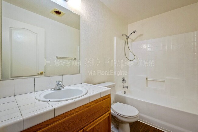 Building Photo - 9430 Winter Gdns Blvd