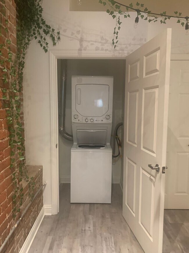 Building Photo - Promenade 151 - Work-Live