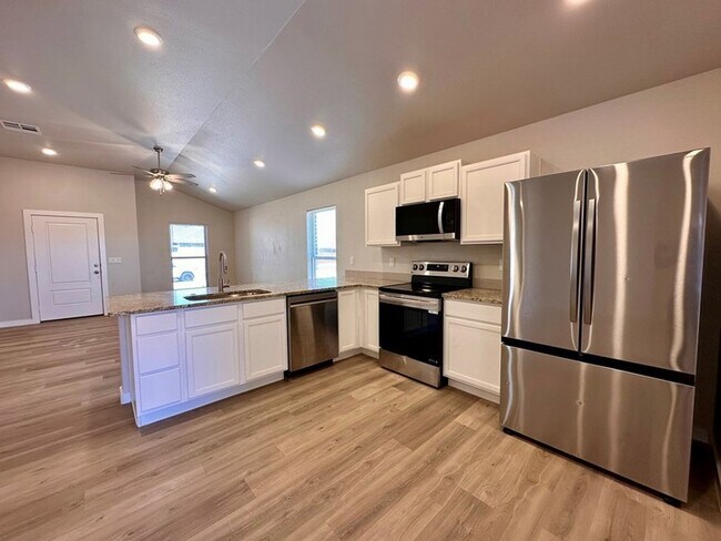 Building Photo - 5817 Settler Ave