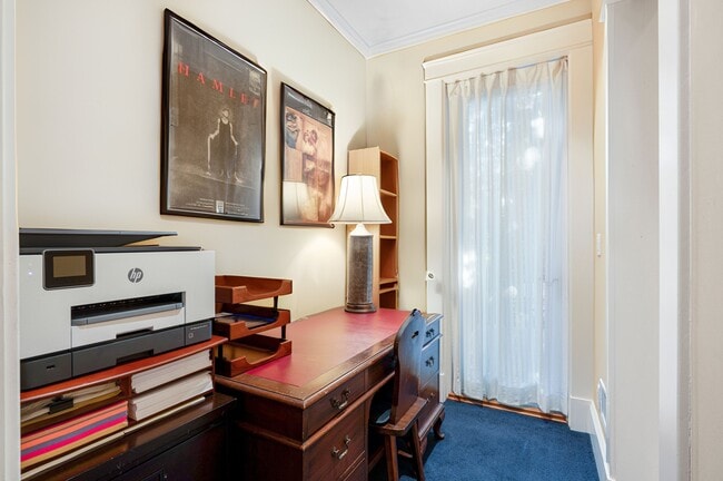 Building Photo - 5 Gerlach Pl