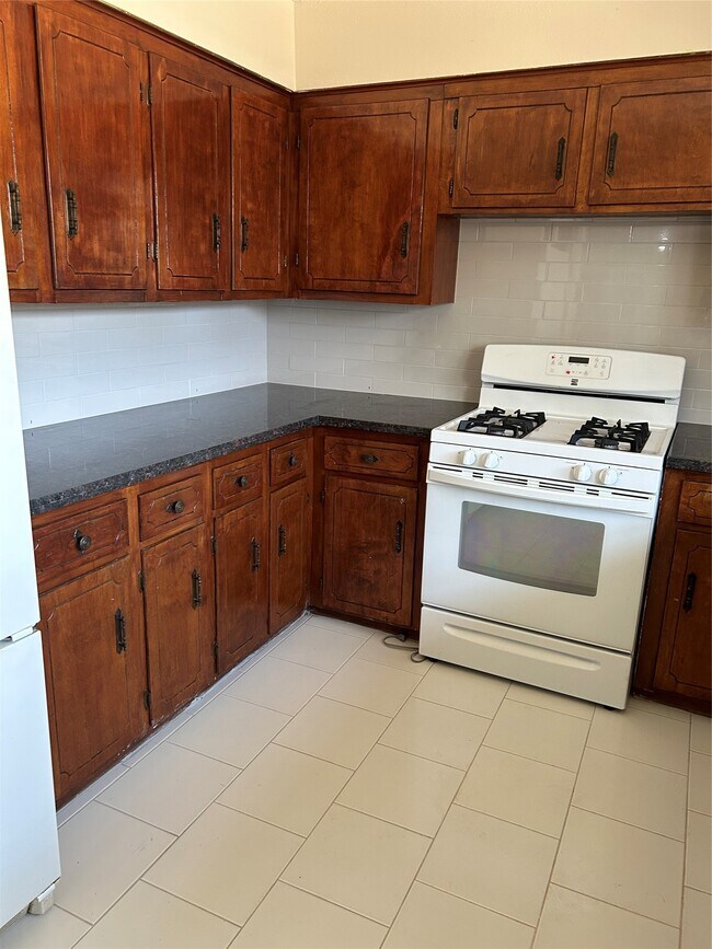 Building Photo - 3927 Faulkner St