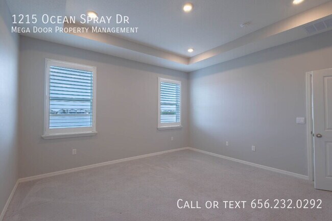 Building Photo - 1215 Ocean Spray Dr