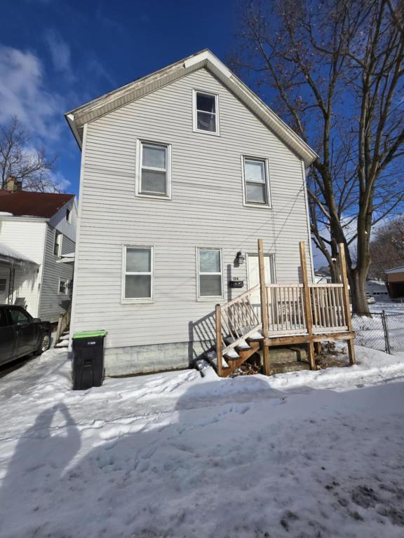 Building Photo - 124 W Smith St