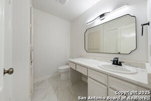 Building Photo - 7815 Broadway St