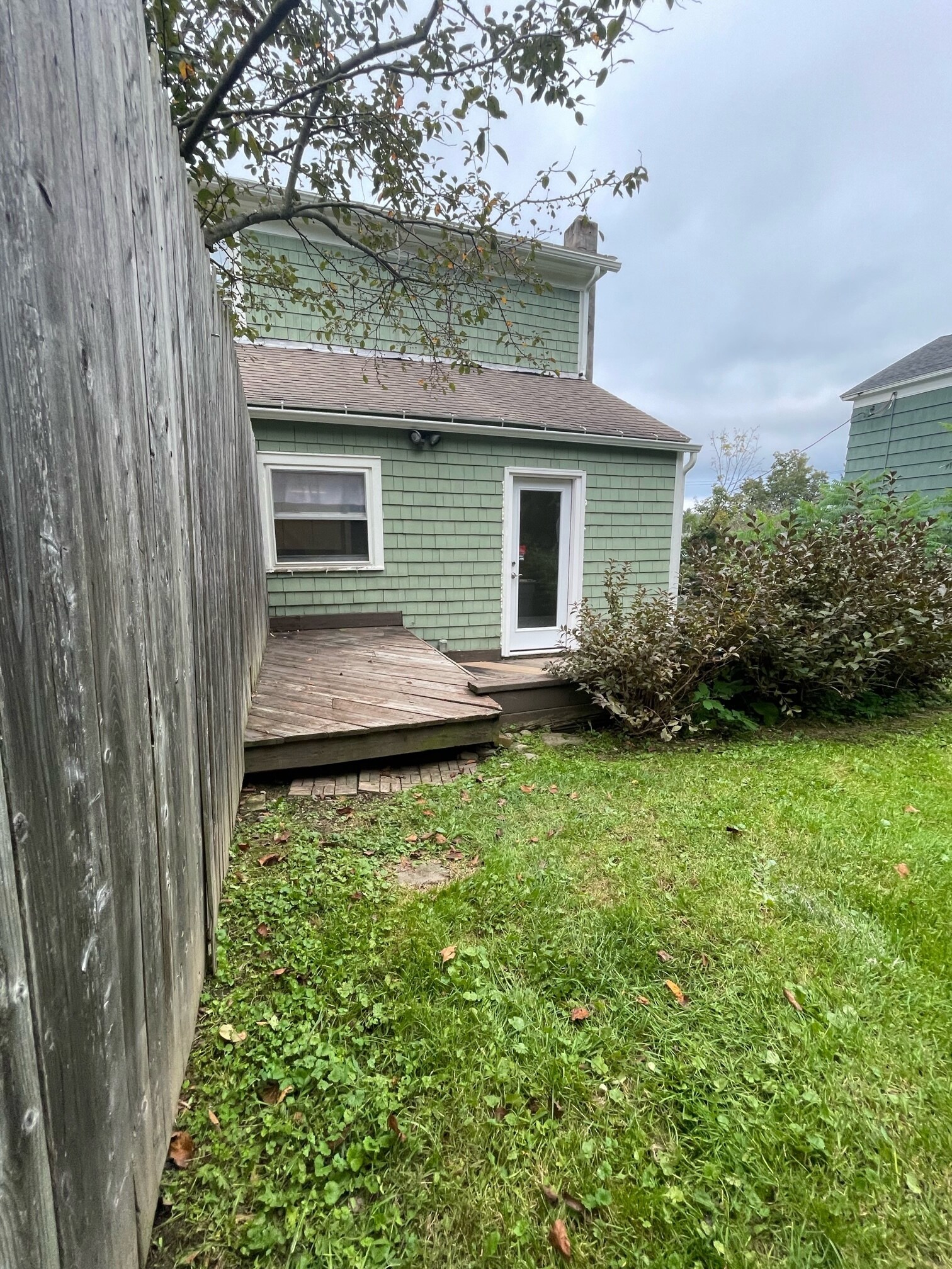 Entrance from driveway/yard to kitchen - 13 Center St