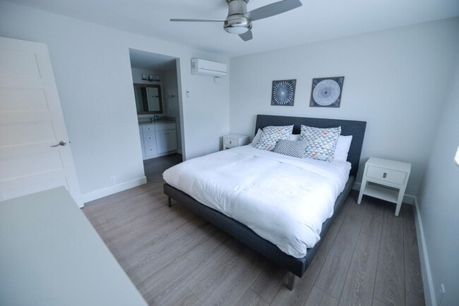 Building Photo - 259 Avenida Granada