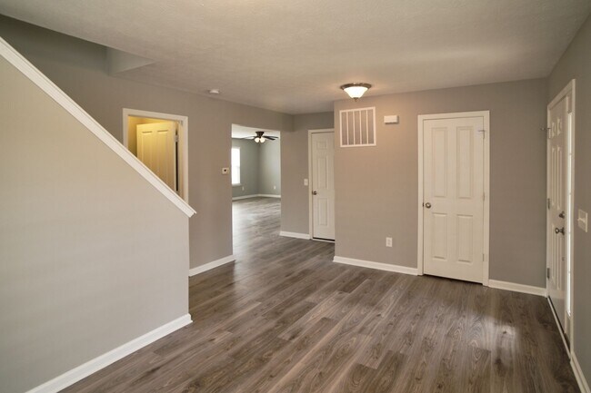 Building Photo - 4BDRM, 2.5 BA with finished basement in Westminster