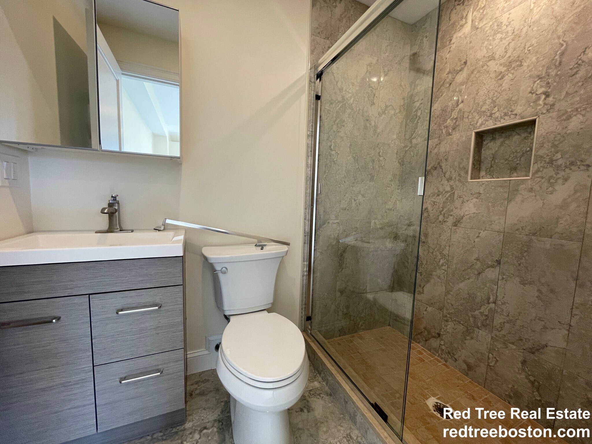 Building Photo - 1028a Commonwealth Ave