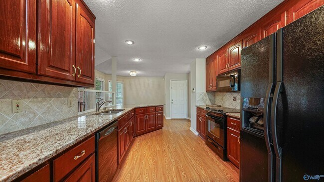 Building Photo - 111 Rolling Lea Pl