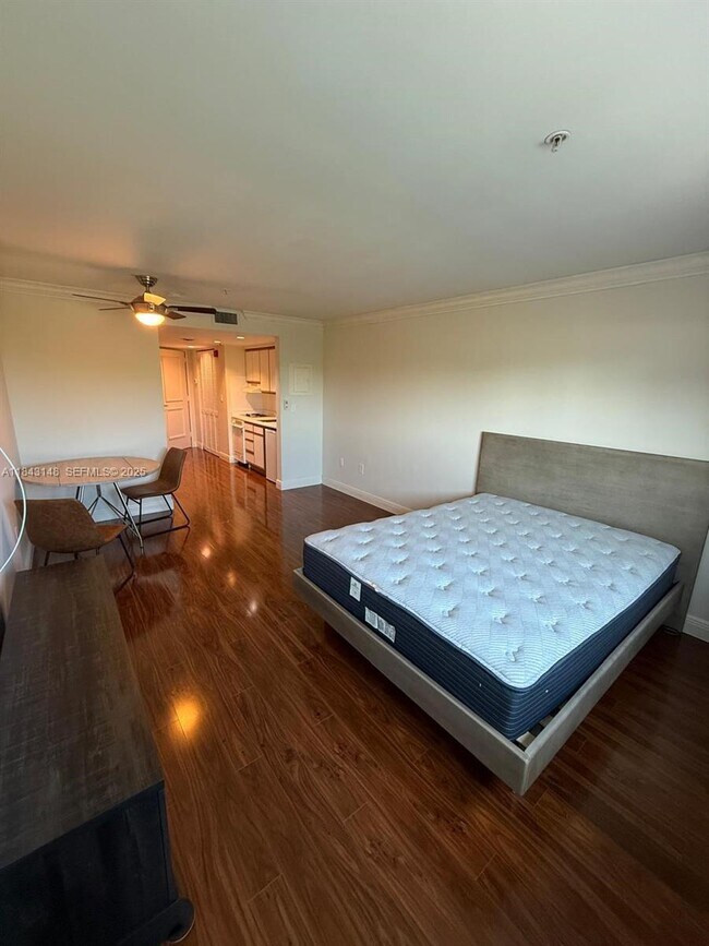 Building Photo - 5715 SW 72nd St