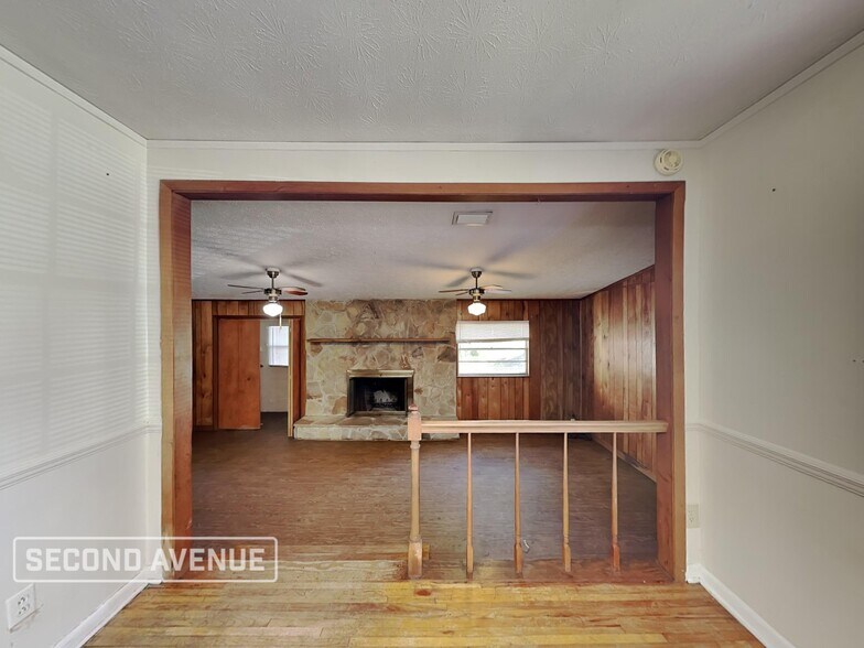 Building Photo - 7583 Patrice Ct