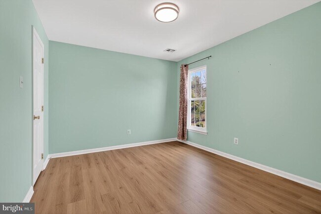 Building Photo - 2 Berwick Cir