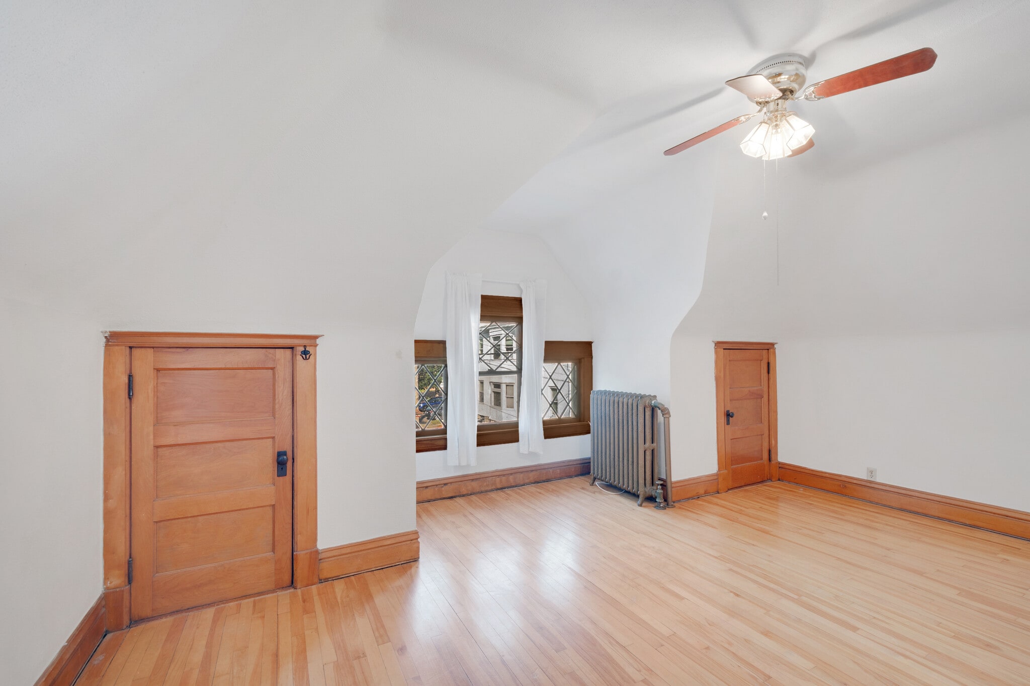 17 x 13 Primary bedroom - 911 Lincoln Ave