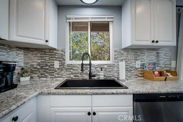 Building Photo - 60206 Latham Trail