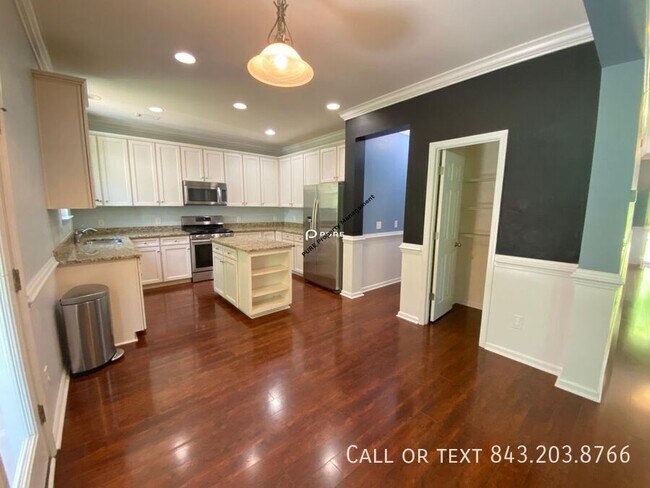 Building Photo - 3611 Franklin Tower Dr