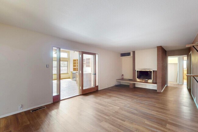 Building Photo - 4112 Cherrydale Ct NW